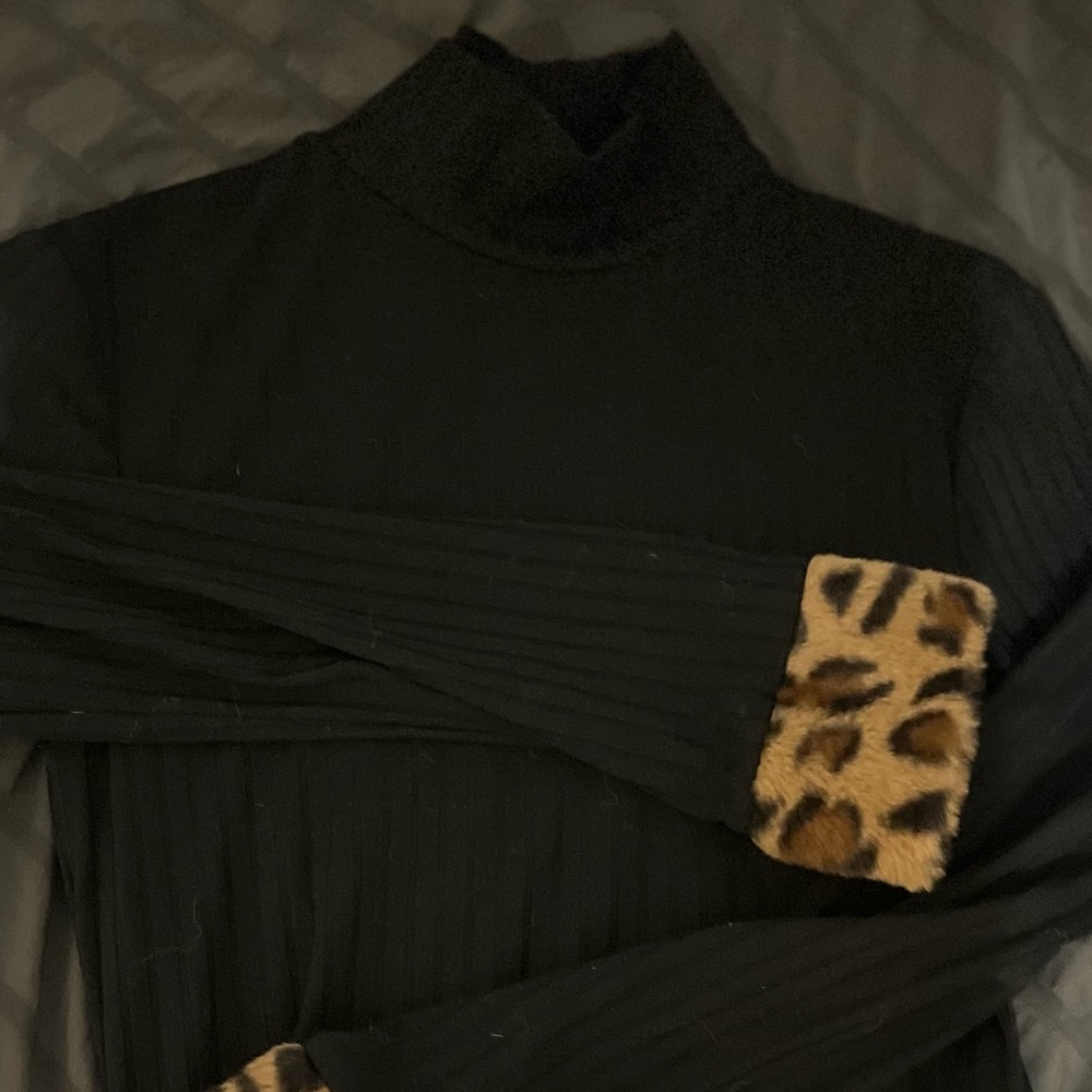 Black longsleeves